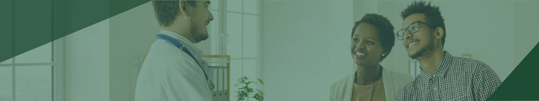 A doctor speaks with two smiling patients, a woman and a man, in a bright medical office with green accents.